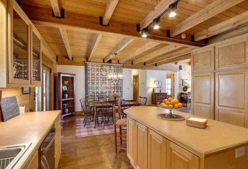 Family Friendly Jasper Cabin With Deck!