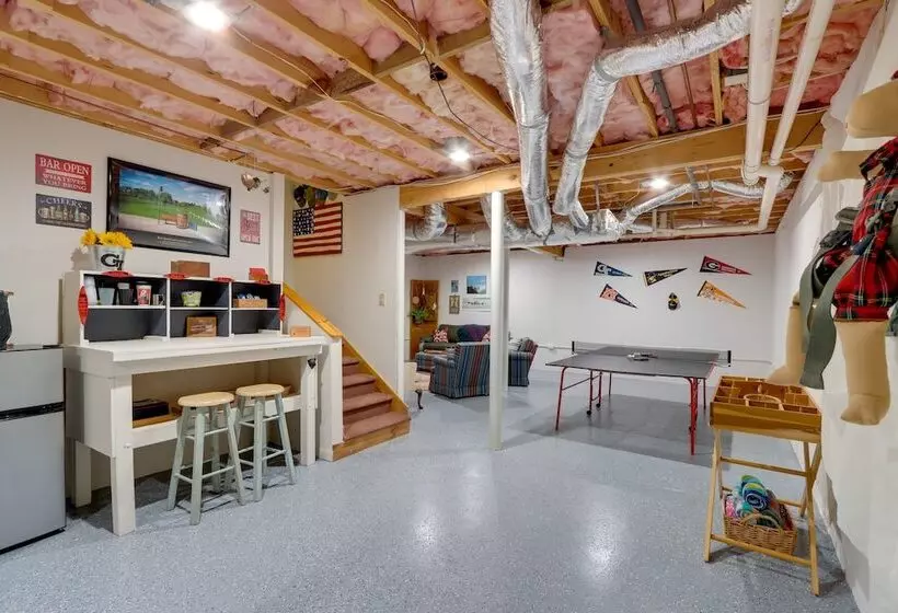 Family Friendly Jasper Cabin With Deck!