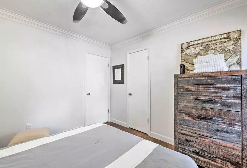 Family Friendly Marietta Home W/ Yard & Porch