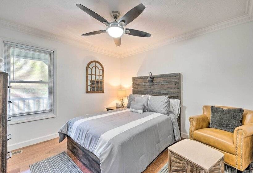 Family Friendly Marietta Home W/ Yard & Porch