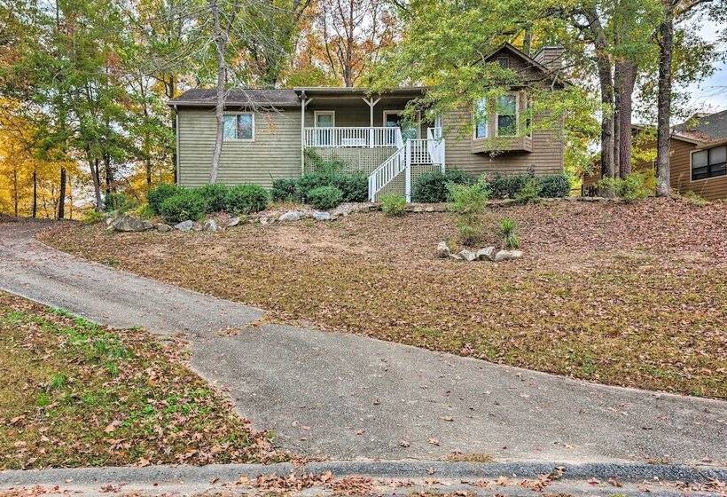 Family Friendly Marietta Home W/ Yard & Porch