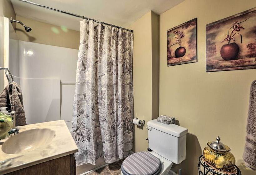 Family Home Near Panola Mountain State Park!