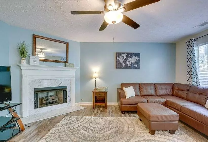 Family Home W/ Yard: 11 Mi To Dtwn Atlanta!