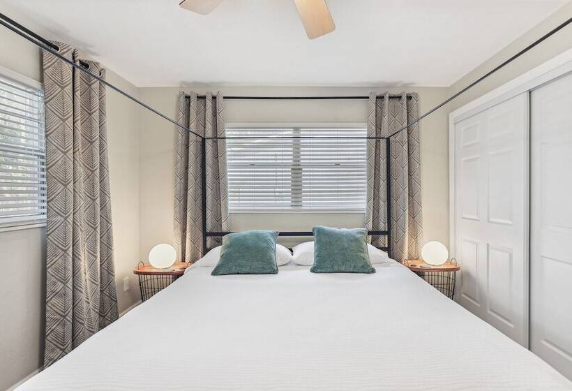 Gainesville Home W/ Fire Pit, 4 Mi To Uf Campus!