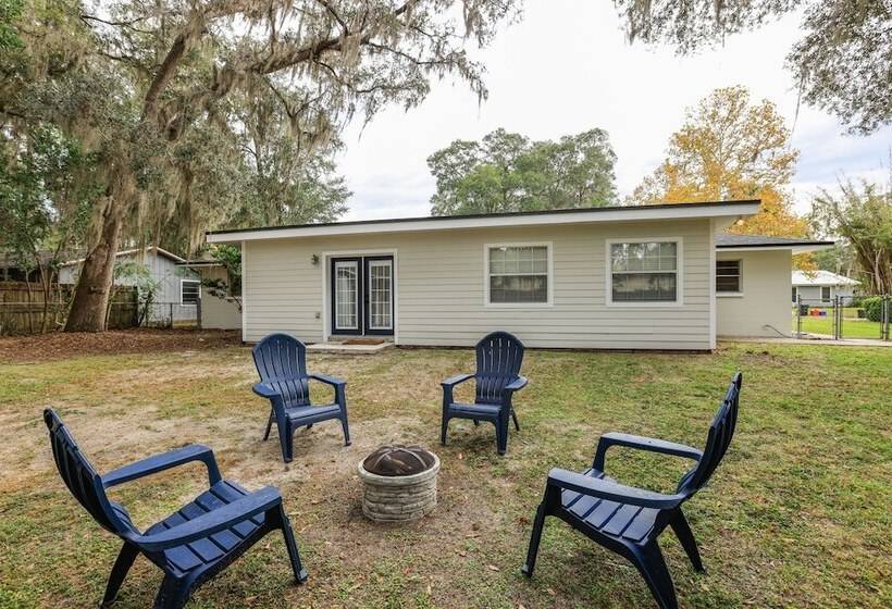 Gainesville Home W/ Fire Pit, 4 Mi To Uf Campus!