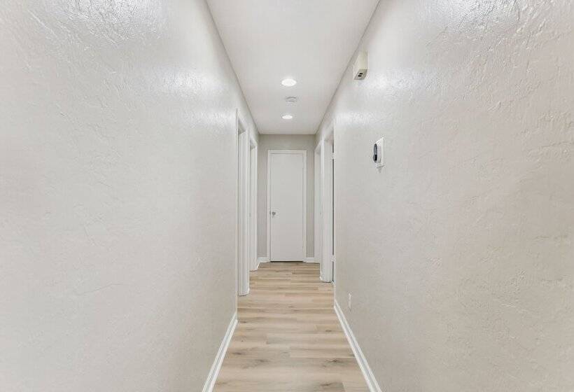 Gainesville Home W/ Fire Pit, 4 Mi To Uf Campus!