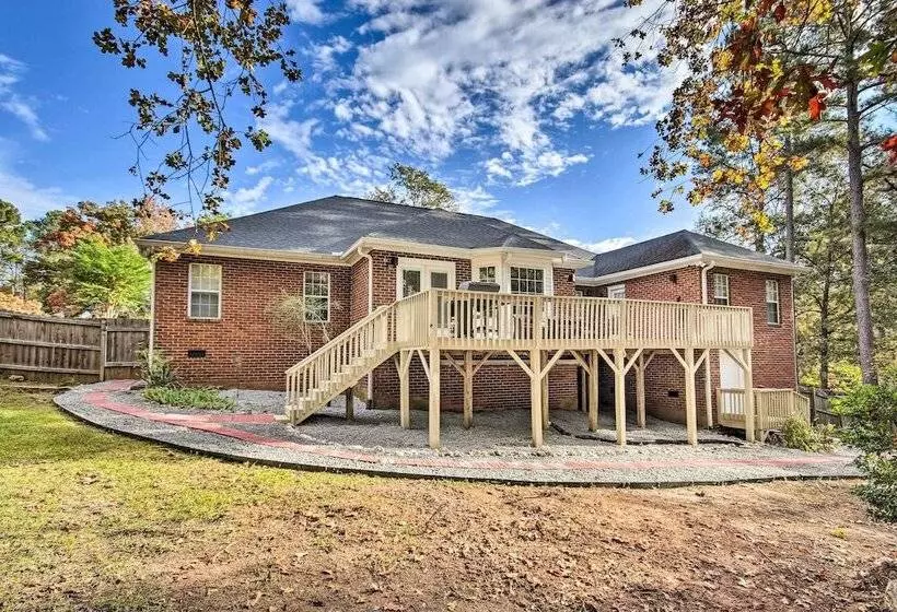 Gorgeous Evans Retreat < 14 Mi To Augusta!