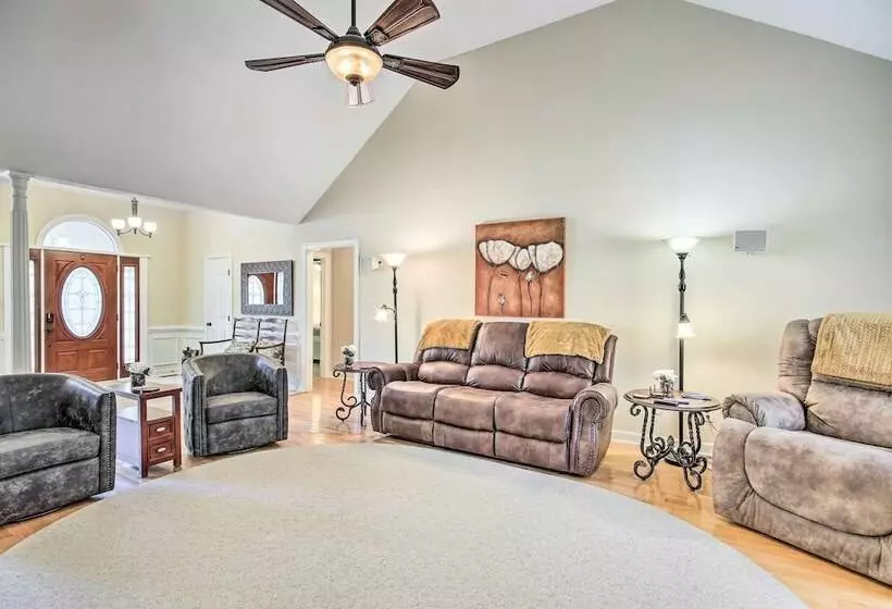 Gorgeous Evans Retreat < 14 Mi To Augusta!