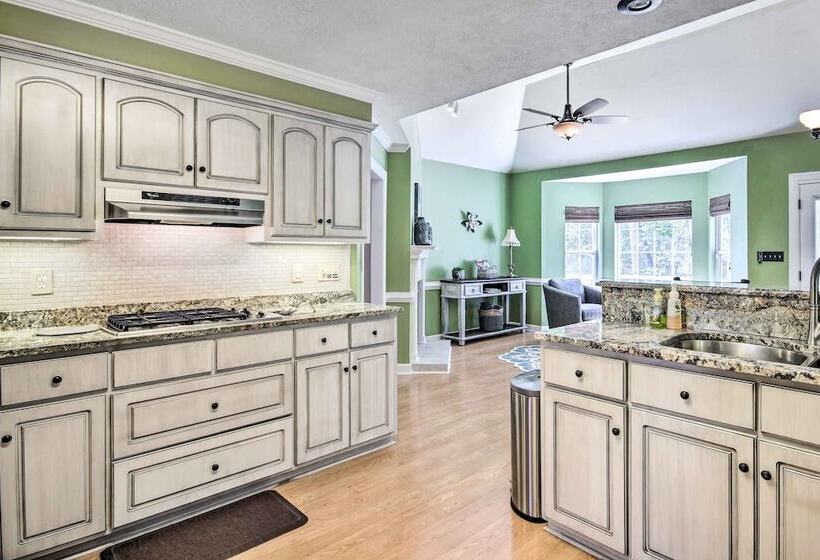 Gorgeous Evans Retreat < 14 Mi To Augusta!