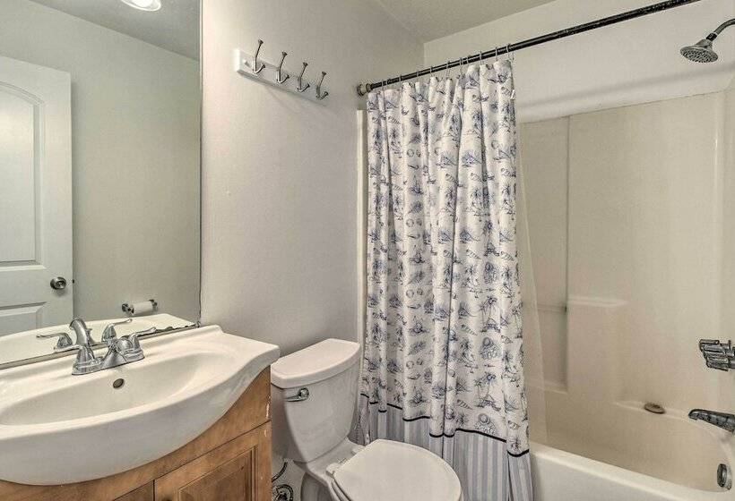 Home ~ 7 Miles To Savannah Historic District!