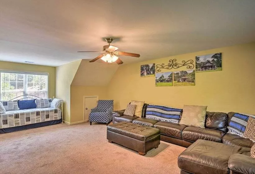 Home W/ Deck ~ 7 Mi To Downtown Dahlonega!