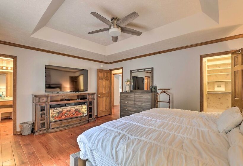 Inviting Duluth House W/ Deck 22 Mi To Atl!