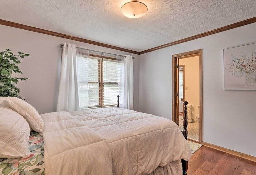 Inviting Duluth House W/ Deck 22 Mi To Atl!