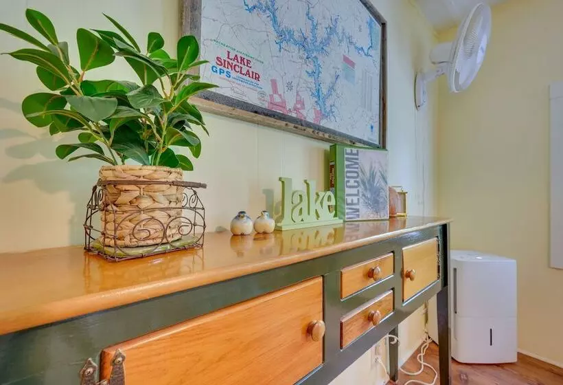 Lake Sinclair  Crooked Creek Cottage  W/ Fire Pit!