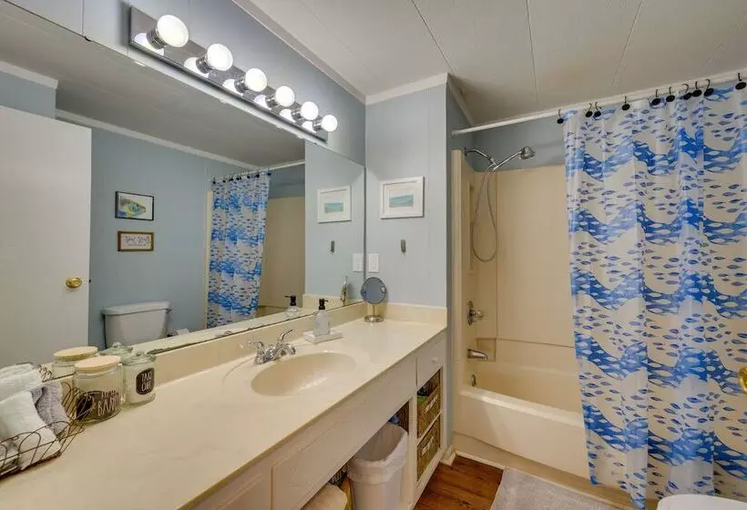 Lake Sinclair  Crooked Creek Cottage  W/ Fire Pit!