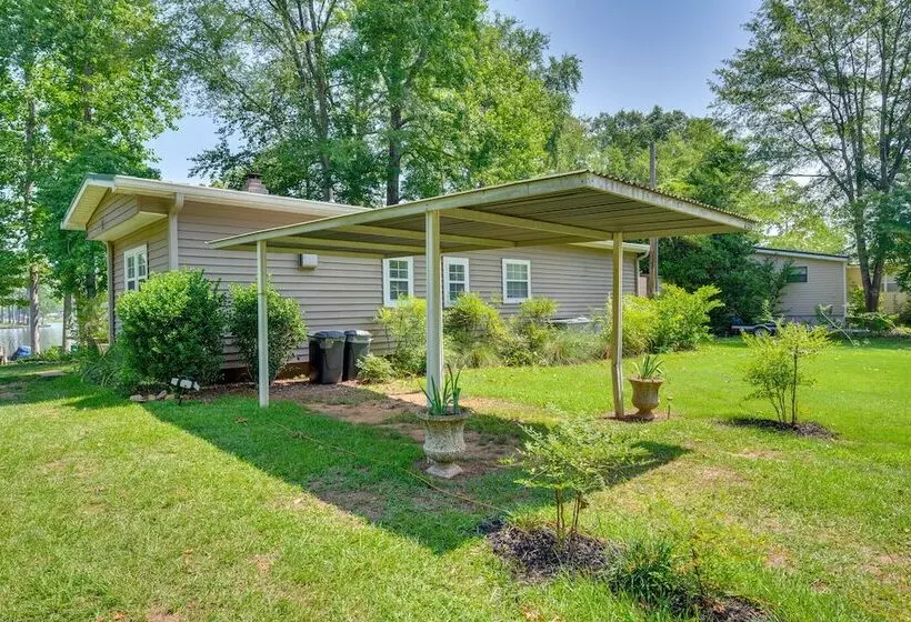 Lake Sinclair  Crooked Creek Cottage  W/ Fire Pit!
