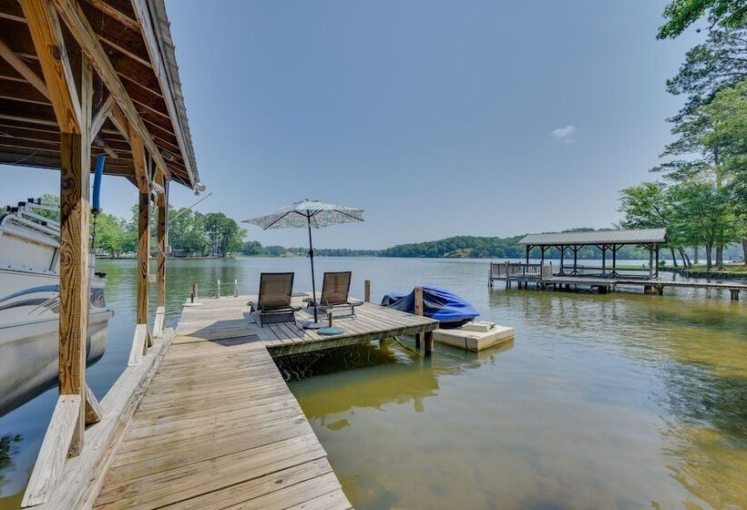 Lake Sinclair  Crooked Creek Cottage  W/ Fire Pit!