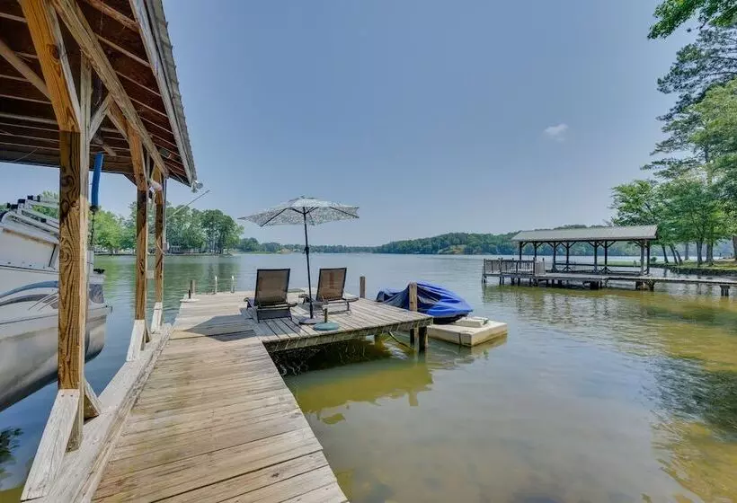 Lake Sinclair  Crooked Creek Cottage  W/ Fire Pit!