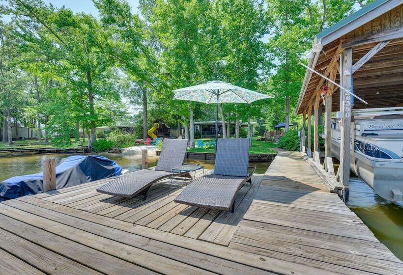 Lake Sinclair  Crooked Creek Cottage  W/ Fire Pit!