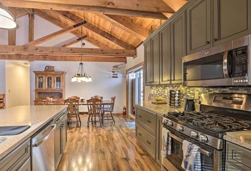 Lake Tahoe Mountain Retreat: 1 Mi To Heavenly Lift