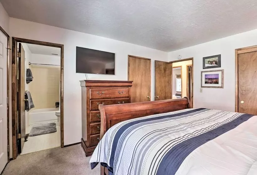 Lake Tahoe Mountain Retreat: 1 Mi To Heavenly Lift