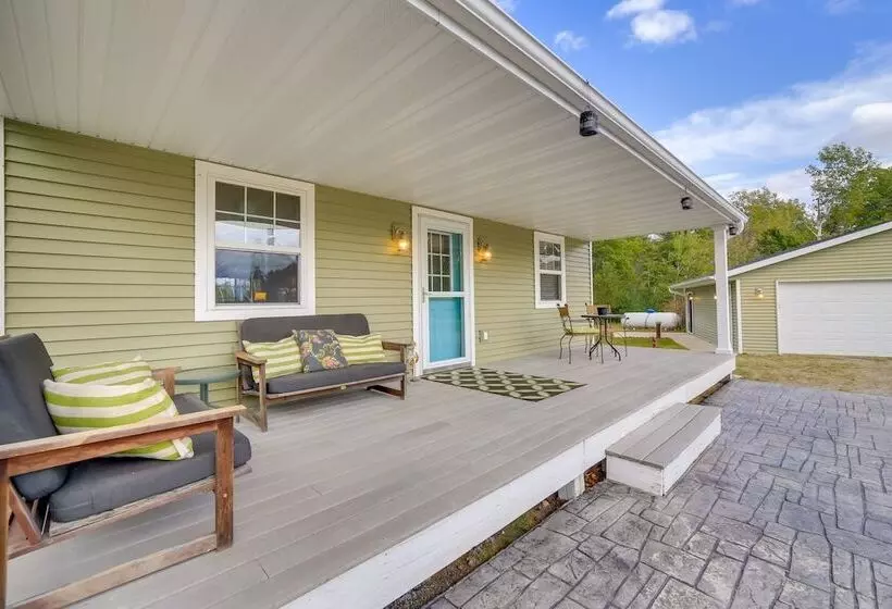 Lakefront Stephenson Retreat: Lake Access & Kayaks