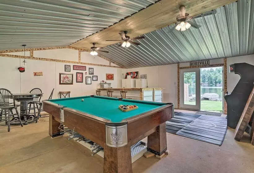 Lakeside Living: Sparta Retreat W/ Game Room!
