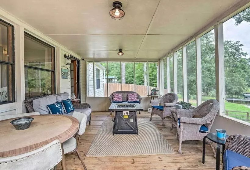 Lakeside Living: Sparta Retreat W/ Game Room!