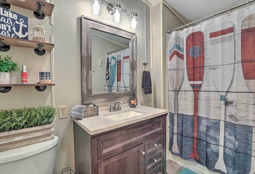 Lakeside Living: Sparta Retreat W/ Game Room!