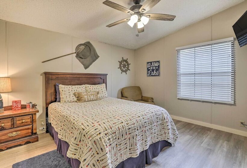 Lakeside Living: Sparta Retreat W/ Game Room!