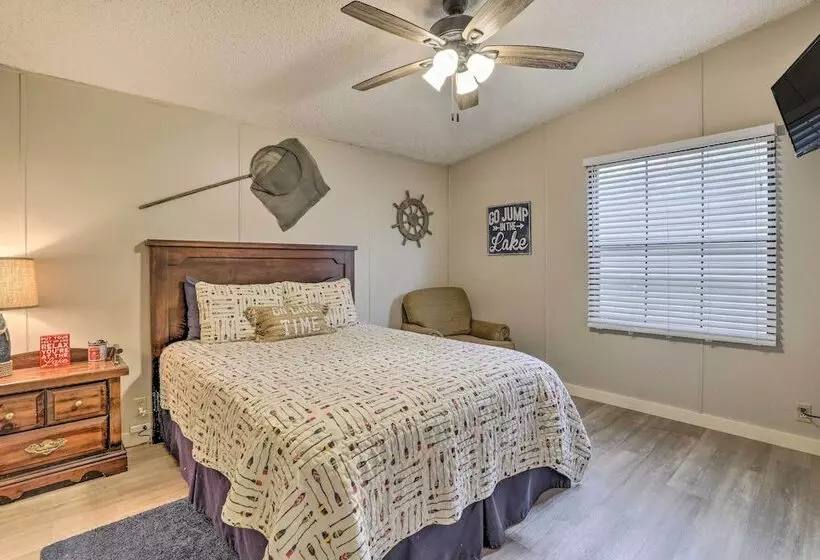 Lakeside Living: Sparta Retreat W/ Game Room!