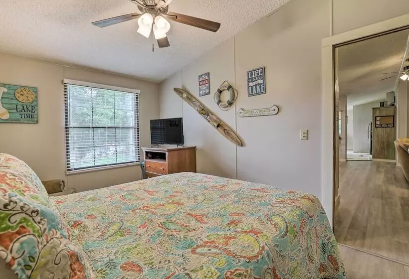 Lakeside Living: Sparta Retreat W/ Game Room!