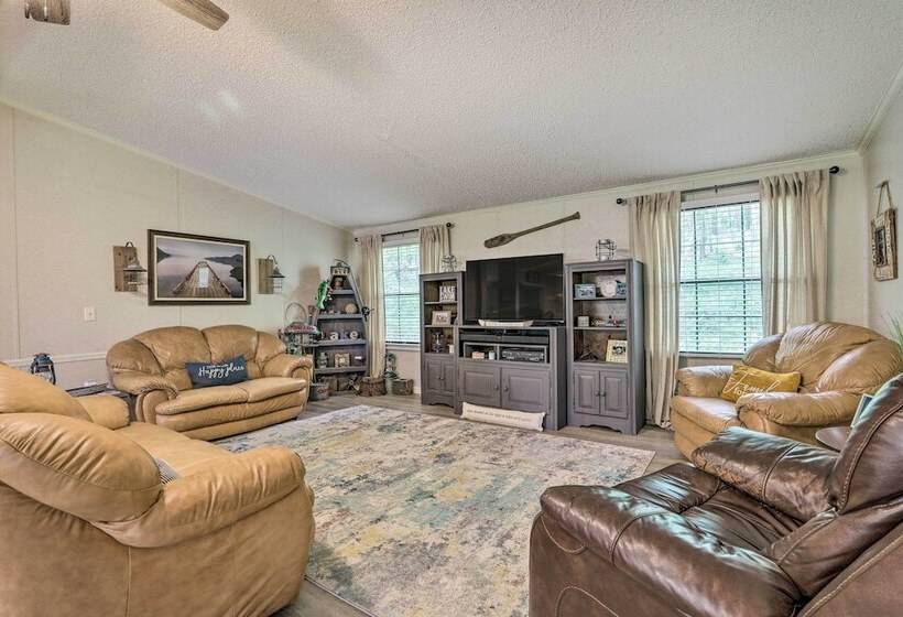 Lakeside Living: Sparta Retreat W/ Game Room!