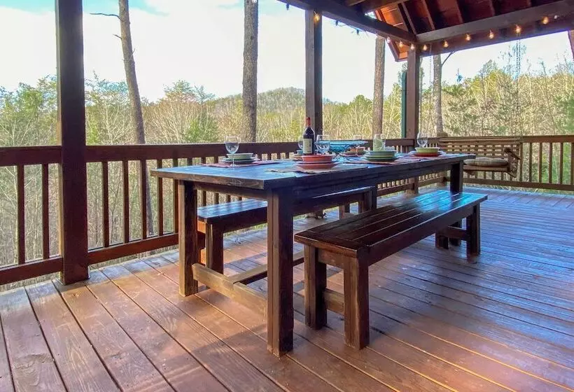 Long Pine Ridge Cabin W/ Luxury Amenities!