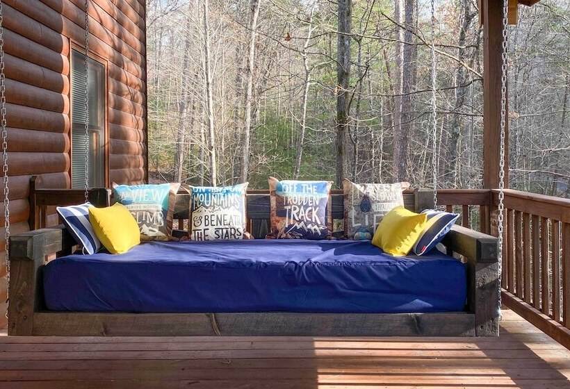 Long Pine Ridge  Cabin W/ Luxury Amenities!