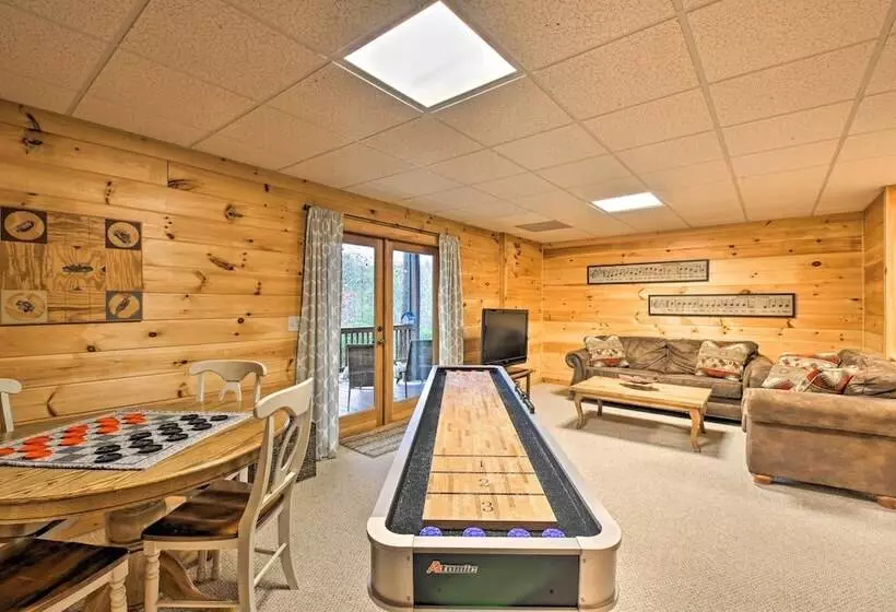 Long Pine Ridge Cabin W/ Luxury Amenities!