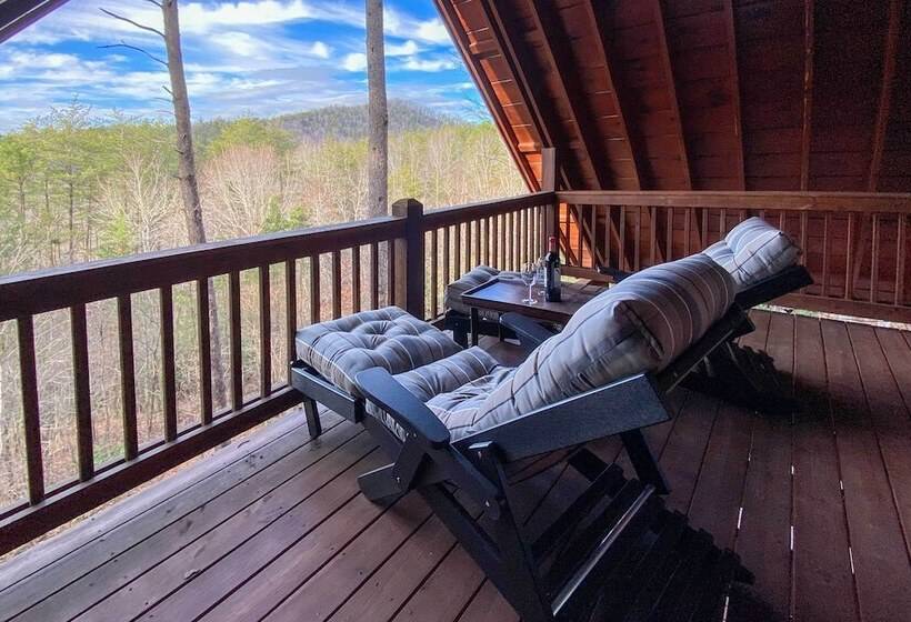 Long Pine Ridge  Cabin W/ Luxury Amenities!