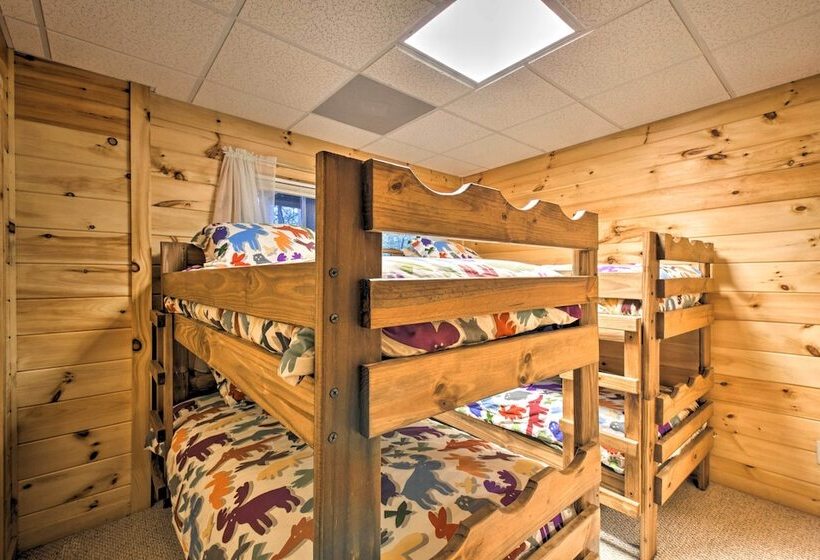 Long Pine Ridge  Cabin W/ Luxury Amenities!