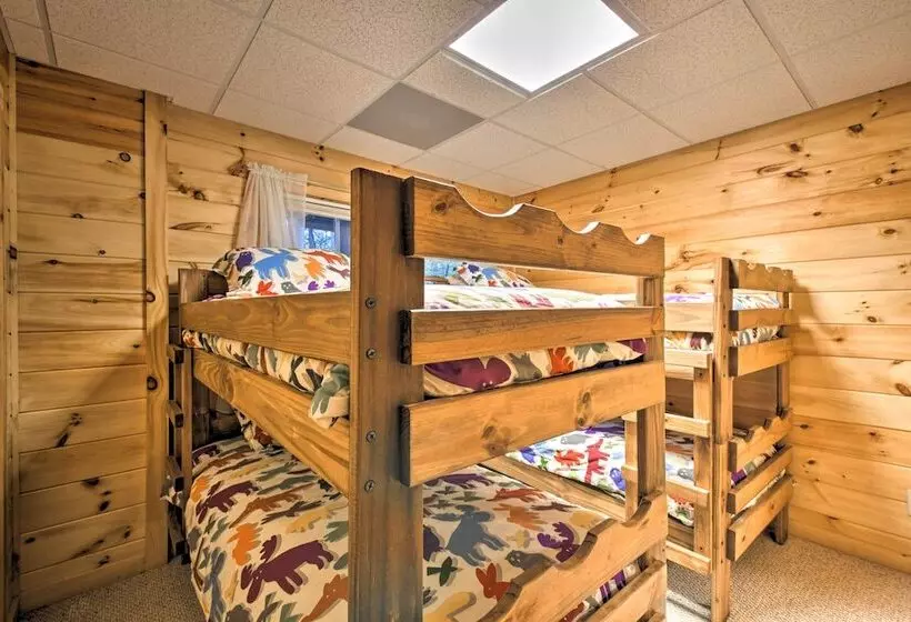 Long Pine Ridge Cabin W/ Luxury Amenities!