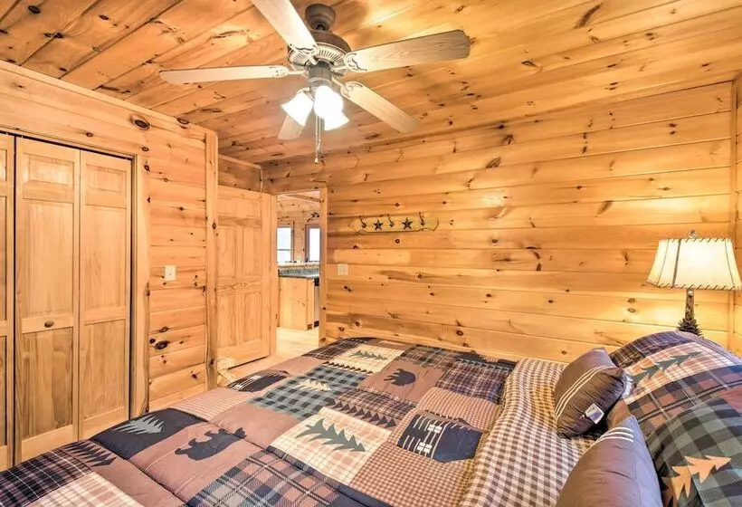 Long Pine Ridge Cabin W/ Luxury Amenities!
