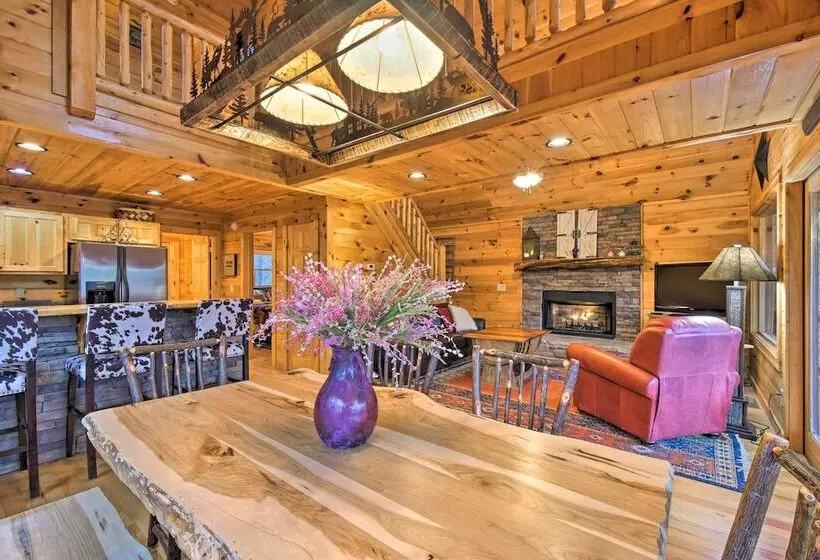 Long Pine Ridge Cabin W/ Luxury Amenities!