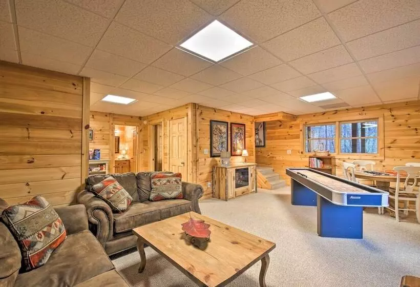 Long Pine Ridge Cabin W/ Luxury Amenities!