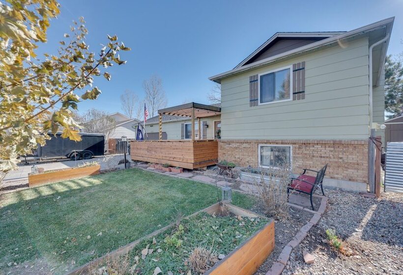 Loveland Home W/ Private Hot Tub + Wood Fireplace!