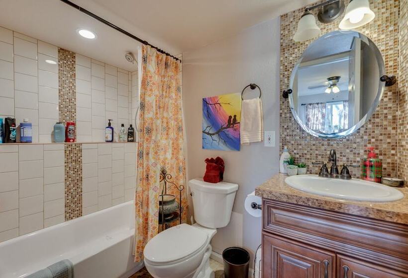 Loveland Home W/ Private Hot Tub + Wood Fireplace!