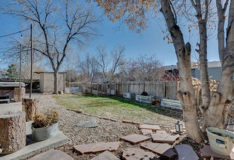 Loveland Home W/ Private Hot Tub + Wood Fireplace!