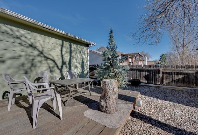 Loveland Home W/ Private Hot Tub + Wood Fireplace!