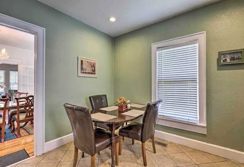 Main Street Home: 1 Mile To Callaway Gardens