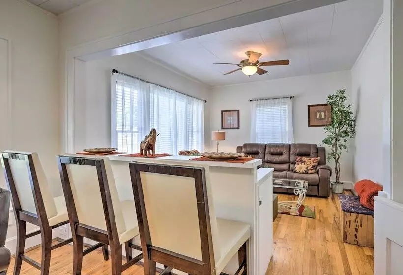 Main Street Home: 1 Mile To Callaway Gardens