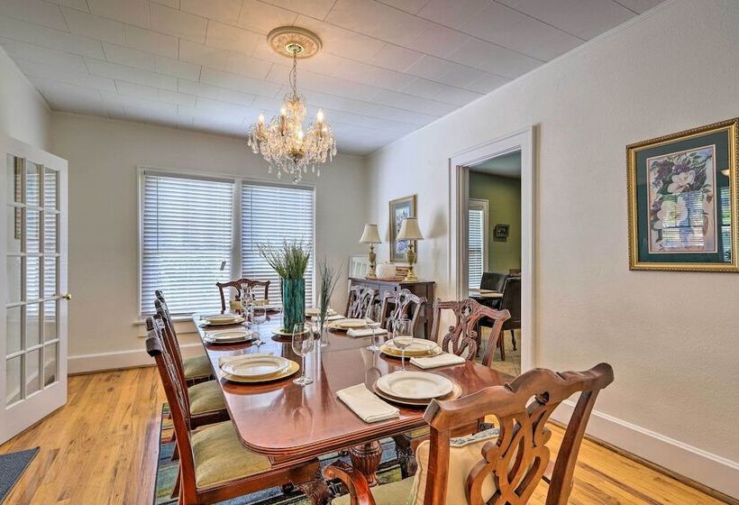 Main Street Home: 1 Mile To Callaway Gardens