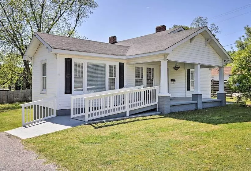 Main Street Home: 1 Mile To Callaway Gardens